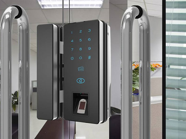 乌拉特前24小时上门开锁公司